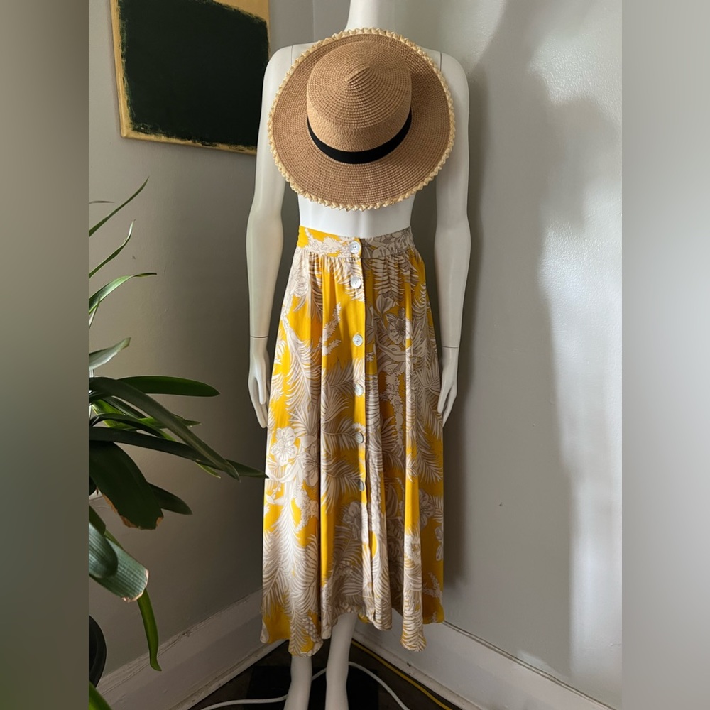 Zara - Medium 100% polyester front buttoned Maxi Skirt